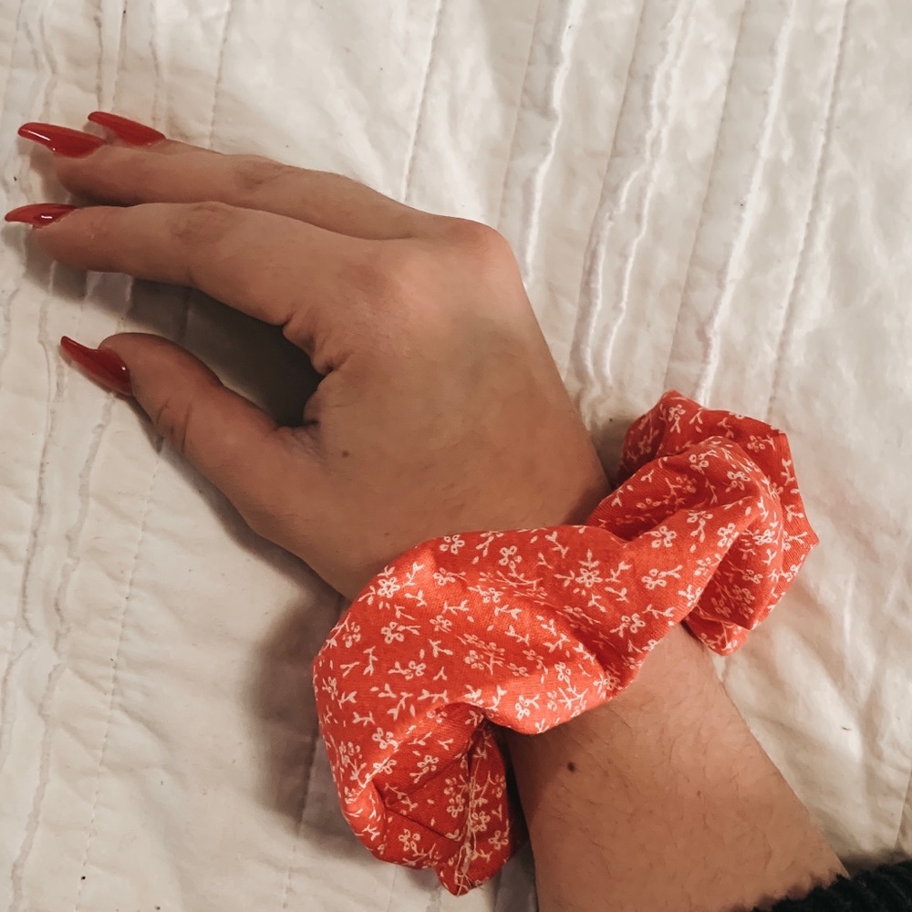 Red Floral Scrunchie - Picture 2 of 2